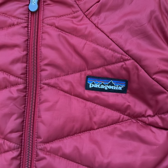 Women’s Patagonia Down Vest. Red. Size Medium. - Picture 4 of 10
